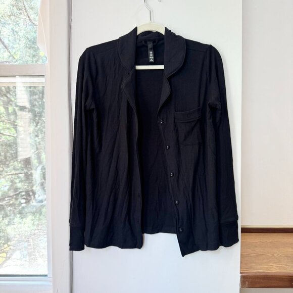 New SKIMS Soft Lounge Sleep Top Long Sleeve Button Down Shirt in Onyx Black XS - Picture 4 of 9